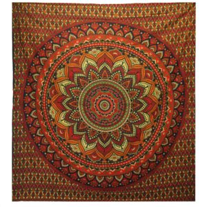 Green double cotton bedspread featuring a classic mandala design, perfect for home decor.
