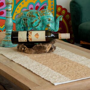 Natural vetiver roots table runner showcasing earthy tones and minimalistic design.