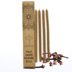 Large Palo Santo incense sticks with a cloves scent for a calming atmosphere.