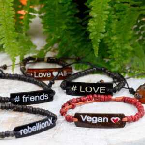 Coco beaded stretch bracelet featuring the slogan #Friends for a unique statement.