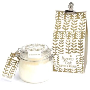 Kilner jar candle with a rich coffee and walnut scent for a cosy atmosphere.
