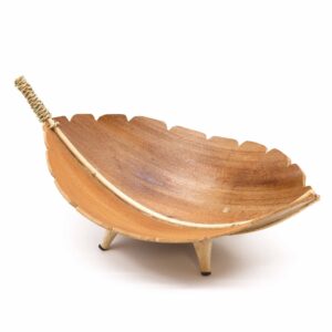 Handmade large fruit bowl crafted from sustainably sourced coconut leaves.