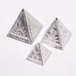 Unpainted incense powder mould set featuring three pyramid shapes.