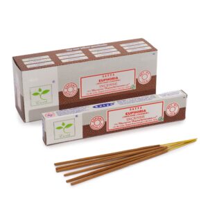 Satya Incense pack featuring White Sage and Cinnamon scent.