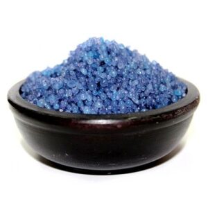 Simmering granules for oil burners and home fragrance in a stylish setting.