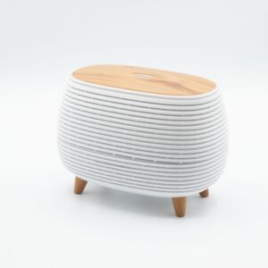 Modern ribbed aroma diffuser with wood-effect top and colour-changing light.
