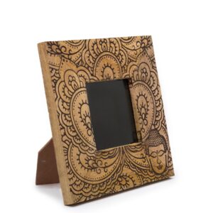 Black mango wood picture frame featuring a Buddha design, perfect for 10x10cm photos.