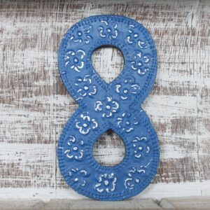 Vintage-inspired multicoloured letter '8' with distressed edges.