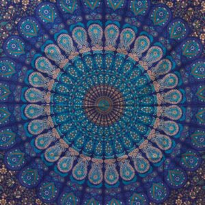 Handmade double cotton bedspread featuring a classic mandala design.