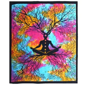 Double cotton bedspread featuring a serene yoga tree design for mindful living.