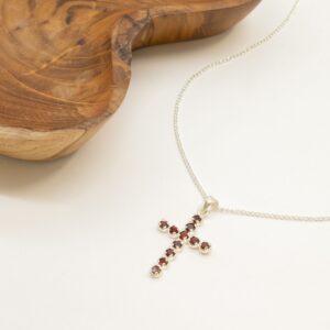 Silver plated crucifix pendant with garnet stones on a 45cm chain