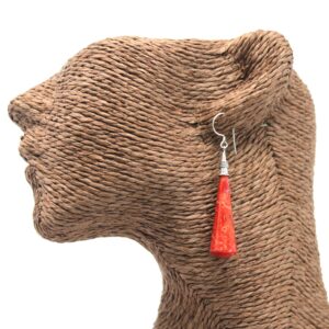 Elegant long teardrop earrings in 925 silver, perfect for any occasion.