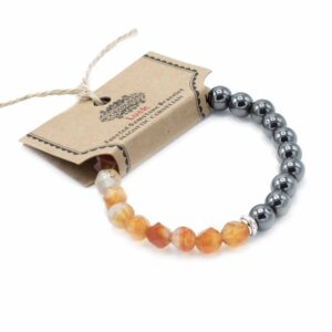 Faceted carnelian gemstone bracelet with sparkling beads for a stylish look.